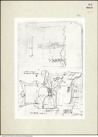 Vorderseite von Kunstbibliothek [https://www.deutsche-digitale-bibliothek.de/content/lizenzen/rv-ez/] Codex Destailleur DAntoninus- und Faustina-Tempel: Soffite des Architravs in Untersicht und Profilschnitt, Maßaufnahme des Pfeilerkapitells - , bh350409_recto. Foto.