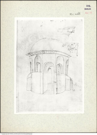 Vorderseite von Kunstbibliothek [https://www.deutsche-digitale-bibliothek.de/content/lizenzen/rv-ez/] Codex Destailleur DAnsicht eines antiken Rundbaus mit Maßskizzen zum Konsolkranzgesims - , bh350420_recto. Foto.