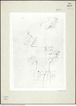 Vorderseite von Kunstbibliothek [https://www.deutsche-digitale-bibliothek.de/content/lizenzen/rv-ez/] Codex Destailleur DTivoli: Vesta-Tempel: Profil von Sockel und Gebälk - , bh350441_recto. Foto.