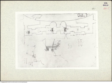 Vorderseite von Kunstbibliothek [https://www.deutsche-digitale-bibliothek.de/content/lizenzen/rv-ez/] Codex Destailleur DCaracalla-Thermen: Teilgrundriss zum Heizungssystem, Schnitt eines Bewässerungskanals - , bh350457_recto. Foto.