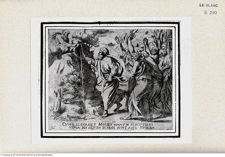 Vorderseite von Istituto Nazionale per la Grafica [http://creativecommons.org/publicdomain/mark/1.0/] "Historia del Testamento Vecchio dipinta in Roma nel Vaticano da Raffaello di Urbino"... 1613Moses schlägt das Wasser aus dem Felsen - , bh355098. Foto.