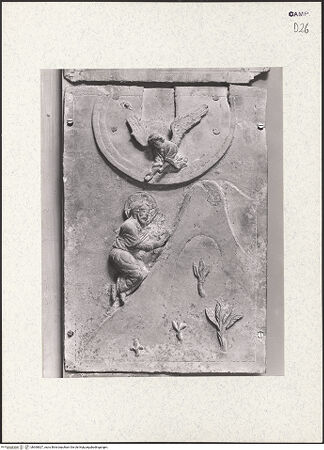 Vorderseite von Hirmer [https://www.deutsche-digitale-bibliothek.de/content/lizenzen/rv-ez/] Portal mit Szenen aus dem Leben Christi und BischöfeGebet am Ölberg - Gesamtansicht (nach den Bombentreffern), bh360827_recto. Foto: Hirmer, Albert.