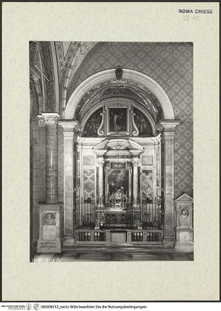 Vorderseite von ICCD [https://www.deutsche-digitale-bibliothek.de/content/lizenzen/rv-ez/] Santa Maria sopra MinervaCappella Caffarelli - frontaler Blick vom Langhaus in die Kapelle, bh368612_recto. Foto.