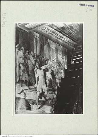 Vorderseite von ICCD [https://www.deutsche-digitale-bibliothek.de/content/lizenzen/rv-ez/] Szenen aus der Geschichte des heiligen Kreuzes und des OratoriumsBeim Brand von 1519 geht das Kreuz unbeschadet aus den Ruinen von S. Marcello hervor - Detail; nach der Restaurierung von 1963-64, bh369396_recto. Foto.