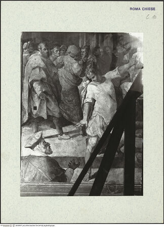 Vorderseite von ICCD [https://www.deutsche-digitale-bibliothek.de/content/lizenzen/rv-ez/] Szenen aus der Geschichte des heiligen Kreuzes und des OratoriumsBeim Brand von 1519 geht das Kreuz unbeschadet aus den Ruinen von S. Marcello hervor - Detail; nach der Restaurierung von 1963-64, bh369397_recto. Foto.