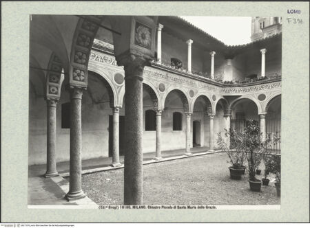 Vorderseite von Alinari [https://www.deutsche-digitale-bibliothek.de/content/lizenzen/rv-ez/] Santa Maria delle GrazieChiostro Piccolo - Ansicht von Nordwesten, bh371818_recto. Foto.