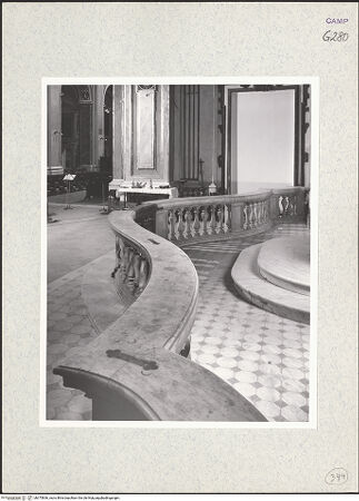 Vorderseite von Bibliotheca Hertziana [https://www.deutsche-digitale-bibliothek.de/content/lizenzen/rv-fz/] Cappella Filomarino (dell'Annunziata)Architektonische Rahmung - Dekoration - Detail: Balustrade, bh375836_recto. Foto.