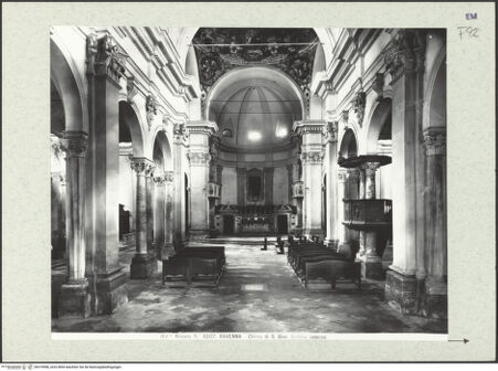 Vorderseite von Alinari [https://www.deutsche-digitale-bibliothek.de/content/lizenzen/rv-ez/] San Giovanni Battista - Blick in Richtung Apsis, bh375998_recto. Foto.