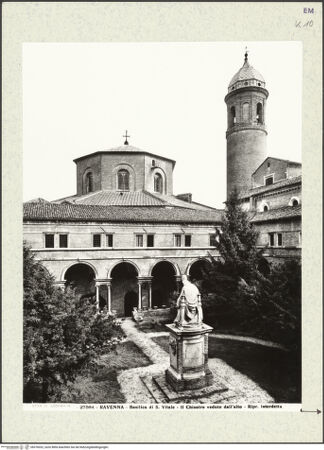 Vorderseite von Alinari [https://www.deutsche-digitale-bibliothek.de/content/lizenzen/rv-ez/] Complesso Monumentale di San VitaleZweiter Kreuzgang - Ansicht von Nordwesten, bh376032_recto. Foto.