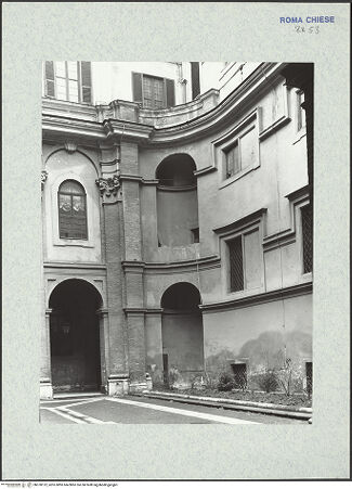 Vorderseite von ICCD [https://www.deutsche-digitale-bibliothek.de/content/lizenzen/rv-ez/] Santa Maria in VallicellaCortile minore - nach Nordwesten, Detail: nicchioni, bh378122_recto. Foto.