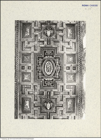 Vorderseite von ICCD [https://www.deutsche-digitale-bibliothek.de/content/lizenzen/rv-ez/] Kassettendecke (als Dankvotiv für den Seesieg über die Türken bei Lepanto) - Detail mit Madonna und zwei Wappen des römischen Senats, bh378159_recto. Foto.