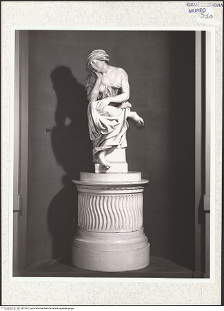 Vorderseite von Lady Lever Art Gallery? [https://www.deutsche-digitale-bibliothek.de/content/lizenzen/rv-ez/] Bildnis einer sitzenden Frau - , bh379161_recto. Foto.