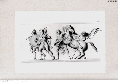 Vorderseite von Bibliotheca Hertziana [http://creativecommons.org/publicdomain/mark/1.0/] Der Einzug Alexanders des Großen in Babylon. Marmorfries von B. Thorwaldsen. Nach Zeichnungen von F. Overbeck in Kupfer gestochen von S. Amsler. Hrsg. von Hermann Lücke. 4. Aufl. Neue Ausg. Leipzig : Dürr, 1882. 5 S. : Ill.Tab. XV.: Zwei Soldaten mit dem unbändigen Bucephalus und zwei Wappenträgern die voranschreiten - , bh381216. Foto.