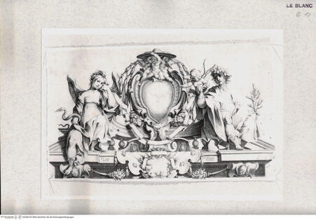 Vorderseite von Raccolta Pagliara [http://creativecommons.org/publicdomain/mark/1.0/] Kardinalswappen zwischen zwei Tugenden - , bh384753. Foto.