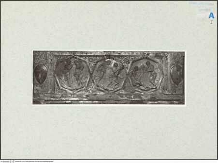 Vorderseite von Victoria and Albert Museum [https://www.deutsche-digitale-bibliothek.de/content/lizenzen/rv-ez/] Cassone mit den Darstellungen der Bestrafung von Adam und Eva, ihrer Vertreibung aus dem Paradies und ihrer Mühsal - , bh384925_recto. Foto.