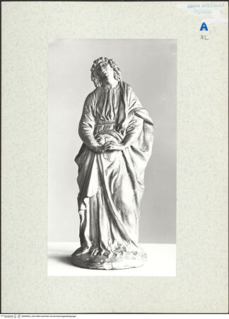 Vorderseite von Victoria and Albert Museum [https://www.deutsche-digitale-bibliothek.de/content/lizenzen/rv-ez/] Johannes der Evangelist - , bh384952_recto. Foto.