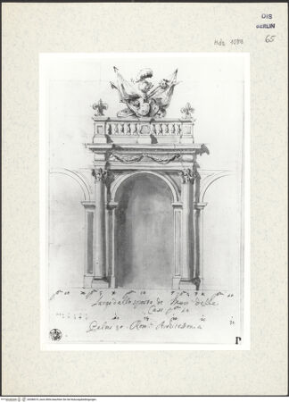 Vorderseite von Kunstbibliothek Berlin [https://www.deutsche-digitale-bibliothek.de/content/lizenzen/rv-ez/] Entwurf zu einem Festaufbau mit französischem Wappen, Arkade des Umgangs - , bh386019_recto. Foto.