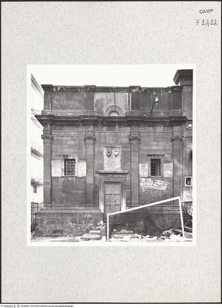 Vorderseite von Bibliotheca Hertziana [https://www.deutsche-digitale-bibliothek.de/content/lizenzen/rv-fz/] Cappella Pontano - Ostfassade, bh386582_recto. Foto.