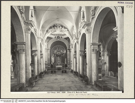 Vorderseite von Alinari [https://www.deutsche-digitale-bibliothek.de/content/lizenzen/rv-ez/] Santa Maria del Popolo - Blick gen Altar; vor der Restaurierung durch Munoz, bh390747_recto. Foto.