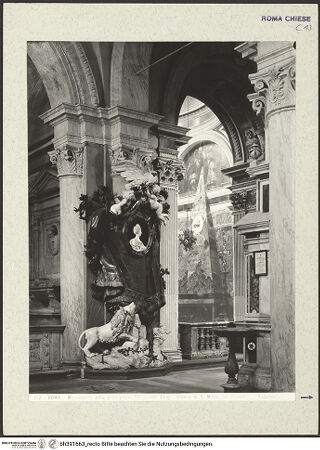 Vorderseite von Alinari [https://www.deutsche-digitale-bibliothek.de/content/lizenzen/rv-ez/] Grabmal der Maria Flaminia Chigi Odescalchi (+1771) - Schrägansicht, bh391663_recto. Foto.