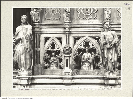 Vorderseite von Alinari [https://www.deutsche-digitale-bibliothek.de/content/lizenzen/rv-ez/] Hauptaltar und Schrein des heiligen DonatusRetabel und Schrein des heiligen DonatusBekrönung: Engel und Tügenden - Rückseite, Detail, bh394116_recto. Foto.