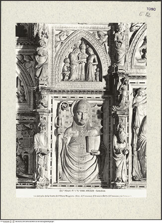 Vorderseite von Alinari [https://www.deutsche-digitale-bibliothek.de/content/lizenzen/rv-ez/] Hauptaltar und Schrein des heiligen DonatusRetabel und Schrein des heiligen DonatusRetabel (Frontseite)Zweite Bildfeld:  die Hochzeit von Maria und Joseph; Der heilige Donatus - Gesamtansicht (mit zweiten und dritten Pilaster), bh394290_recto. Foto.