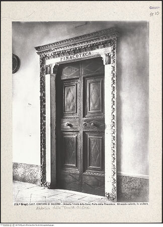 Vorderseite von Alinari [https://www.deutsche-digitale-bibliothek.de/content/lizenzen/rv-ez/] Portal - Gesamtansicht, bh413448_recto. Foto.