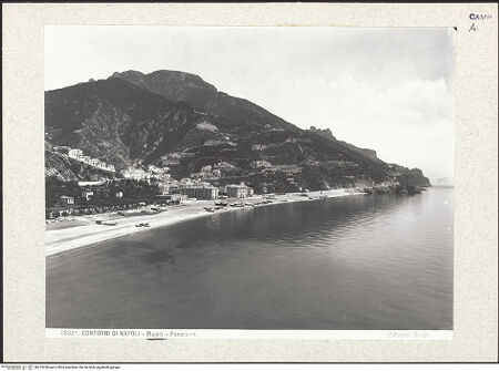 Vorderseite von Alinari [https://www.deutsche-digitale-bibliothek.de/content/lizenzen/rv-ez/] Küste und Stadtansicht, bh413450_recto. Foto.