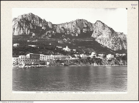 Vorderseite von Alinari [https://www.deutsche-digitale-bibliothek.de/content/lizenzen/rv-ez/] Ansicht des Hafens, bh413452_recto. Foto.