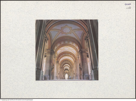 Vorderseite von unbekannt [https://www.deutsche-digitale-bibliothek.de/content/lizenzen/rv-ez/] Palazzo RealeVestibolo Inferiore - Blick Richtung Portal zum Garten, bh415885_recto. Foto.