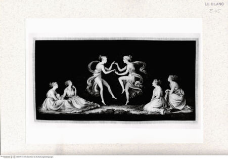 Vorderseite von Istituto Nazionale per la Grafica-Calcografia [http://creativecommons.org/publicdomain/mark/1.0/] "Ninfe che danzano"Zwei Nymphen tanzen, vier weitere und ein Putto schauen zu - , bh417516. Foto.