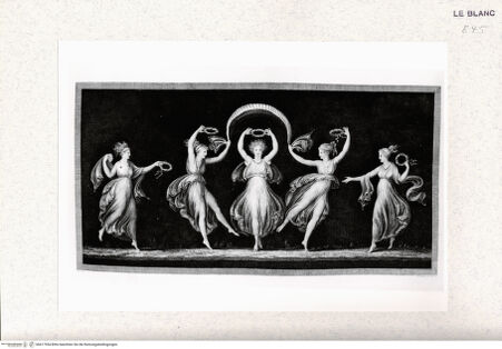 Vorderseite von Istituto Nazionale per la Grafica-Calcografia [http://creativecommons.org/publicdomain/mark/1.0/] "Ninfe che danzano"Fünf tanzende Nymphen mit Schleiern und Blumenkränzen - , bh417554. Foto.