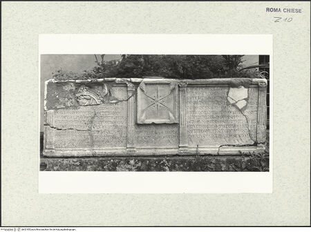 Vorderseite von Vasari [https://www.deutsche-digitale-bibliothek.de/content/lizenzen/rv-ez/] Sarkophag des sog. Bonsignore - , bh421955_recto. Foto: Vasari, Giorgio.