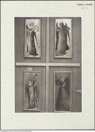 Vorderseite von Sopr. BAS ROMA [https://www.deutsche-digitale-bibliothek.de/content/lizenzen/rv-ez/] Acht musizierende Engel - Ansicht von 4 Tafeln: Engel mit Laute, Schellenkranz und Posaune, bh422887_recto. Foto.