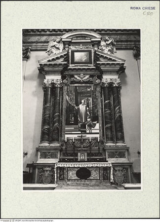 Vorderseite von Sopr. BAS ROMA [https://www.deutsche-digitale-bibliothek.de/content/lizenzen/rv-ez/] Hochaltar des heiligen Ambrosius - Gesamtansicht, bh422891_recto. Foto.