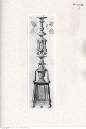 Vorderseite von Tomba, Verona [http://creativecommons.org/publicdomain/mark/1.0/] Kerzenhalter aus Santa Maria in Organo, Verona - , bh434434. Foto.