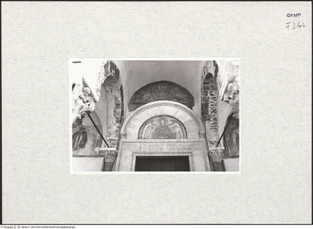 Vorderseite von Pace, Valentino [https://www.deutsche-digitale-bibliothek.de/content/lizenzen/rv-fz/] Portal - Obere Hälfte, Untersicht (nach der Restaurierung), bh436191_recto. Foto: Pace, Valentino.