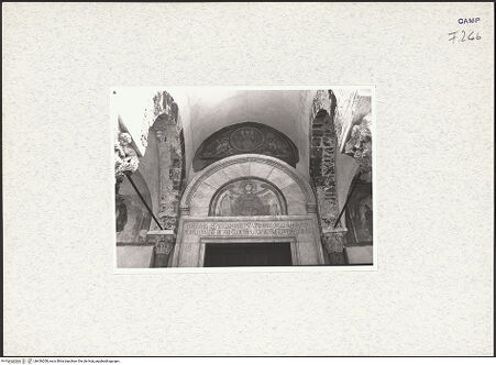 Vorderseite von Pace, Valentino [https://www.deutsche-digitale-bibliothek.de/content/lizenzen/rv-fz/] Portal - Obere Hälfte, Untersicht (nach der Restaurierung), bh436208_recto. Foto: Pace, Valentino.