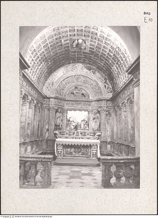 Vorderseite von Sopr. BAS Matera [https://www.deutsche-digitale-bibliothek.de/content/lizenzen/rv-ez/] DuomoCappella dell'Annunziata - Ansicht, bh436866_recto. Foto.