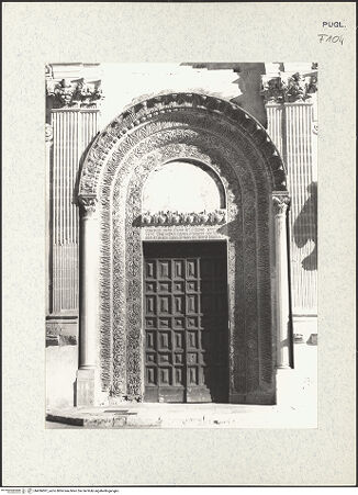Vorderseite von Guido, Giovanni, Lecce [https://www.deutsche-digitale-bibliothek.de/content/lizenzen/rv-ez/] Hauptportal - Gesamtansicht, bh436897_recto. Foto: Guido, Giovanni.