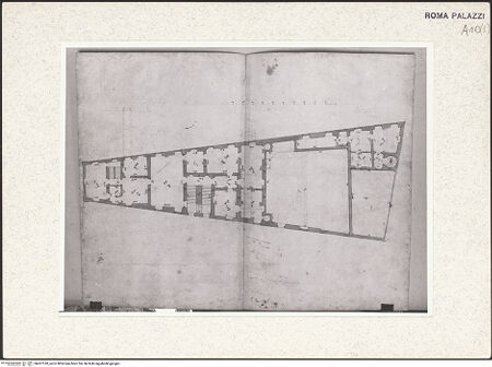 Vorderseite von unbekannt [https://rightsstatements.org/page/CNE/1.0/] Palazzo Zuccari. Plan des Piano Nobile mit großem Festsaal (Grundriss) - , bh437518_recto. Foto.