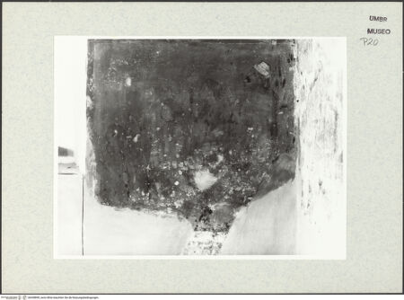 Vorderseite von Museum [https://www.deutsche-digitale-bibliothek.de/content/lizenzen/rv-ez/] Apsisdekoration mit Passionsszenen und HeiligenZwei Gruppen von Gläubigen - Detail: rechte Gruppe von Gläubigen, bh438890_recto. Foto.