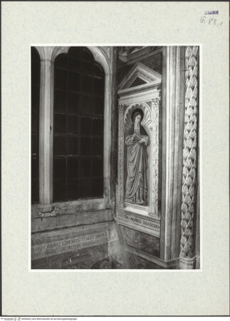 Vorderseite von Museum [https://www.deutsche-digitale-bibliothek.de/content/lizenzen/rv-ez/] Szenen aus dem Leben des heiligen Franz von Assisi und Heilige - Apsisscheitelfenster: heilige Agnes, bh438923_recto. Foto.