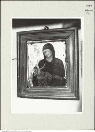 Vorderseite von Museum [https://www.deutsche-digitale-bibliothek.de/content/lizenzen/rv-ez/] Maria mit dem Christuskind - Gesamtansicht, bh438942_recto. Foto.