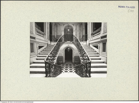 Vorderseite von Bibliotheca Hertziana [https://www.deutsche-digitale-bibliothek.de/content/lizenzen/rv-fz/] Palazzo StroganoffRaum D S01 & D 007 & D 1010: Großes Treppenhaus - , bh440212_recto. Foto: Filser, Wolfgang (Max-Planck-Gesellschaft).