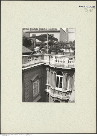 Vorderseite von unbekannt [https://www.deutsche-digitale-bibliothek.de/content/lizenzen/rv-fz/] Palazzo Stroganoff - Terrasse, bh440282_recto. Foto: Filser, Wolfgang (Max-Planck-Gesellschaft).