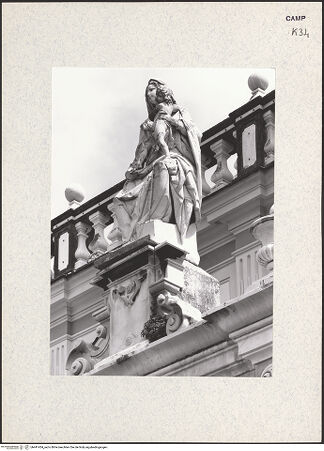 Vorderseite von Bibliotheca Hertziana [https://www.deutsche-digitale-bibliothek.de/content/lizenzen/rv-fz/] Madonna - Seitenansicht von rechts, bh441434_recto. Foto.