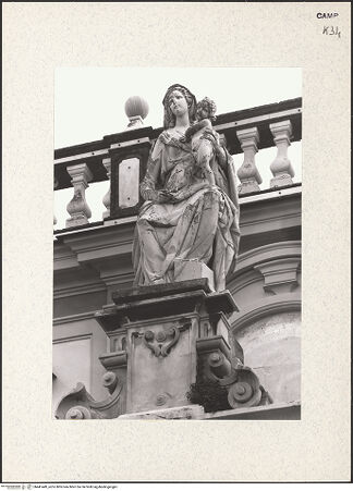 Vorderseite von Bibliotheca Hertziana [https://www.deutsche-digitale-bibliothek.de/content/lizenzen/rv-fz/] Madonna - Seitenansicht von rechts, bh441449_recto. Foto.