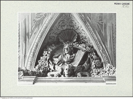 Vorderseite von Sopr. BAS ROMA [https://www.deutsche-digitale-bibliothek.de/content/lizenzen/rv-ez/] Stichkappen der Decke des Oratoriums: verschiedene Heilige, Kirchenväter und EvangelistenLukas - Gesamtaufnahme, bh444663_recto. Foto.