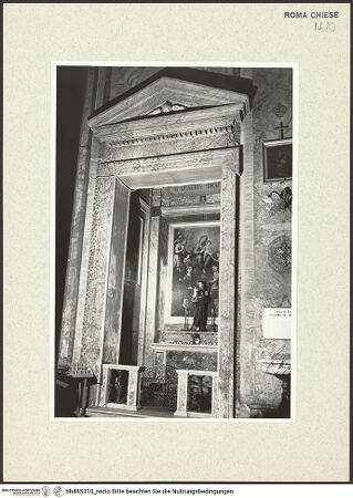 Vorderseite von Sopr. BAS ROMA [https://www.deutsche-digitale-bibliothek.de/content/lizenzen/rv-ez/] Sant'Andrea delle FratteCappella di San Filippo Neri - Schrägansicht vom Langhaus, aus Osten, bh445310_recto. Foto.